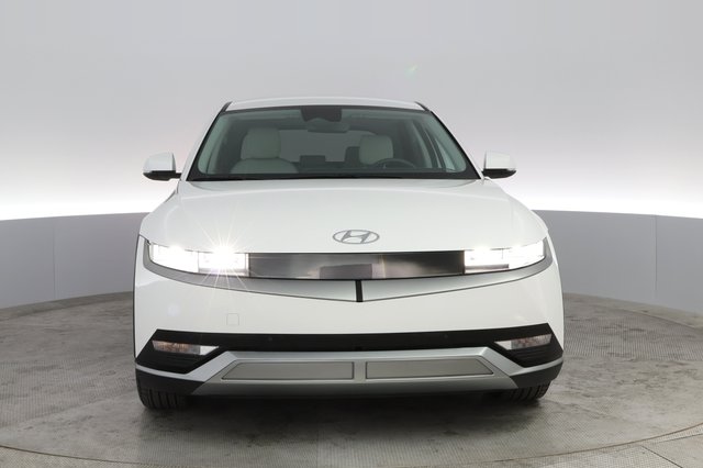 2023 Hyundai IONIQ 5 — photo 13 of 21