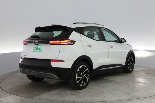 2022 Chevrolet Bolt EUV — photo 2 of 20