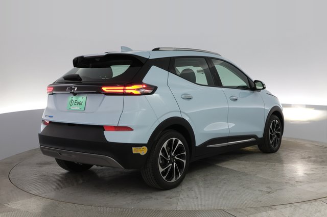 2022 Chevrolet Bolt EUV — photo 2 of 20