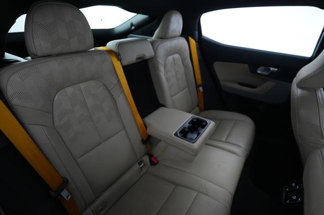 2022 Polestar 2 — photo 4 of 22