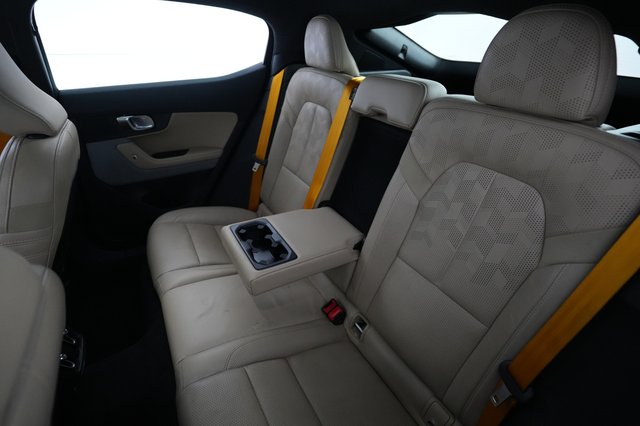 2022 Polestar 2 — photo 18 of 22