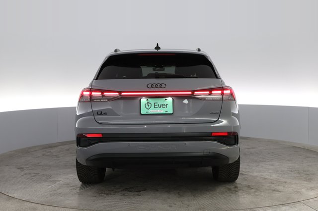 2023 Audi Q4 e-tron — photo 14 of 20