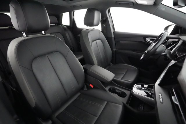 2022 Audi Q4 e-tron — photo 18 of 21