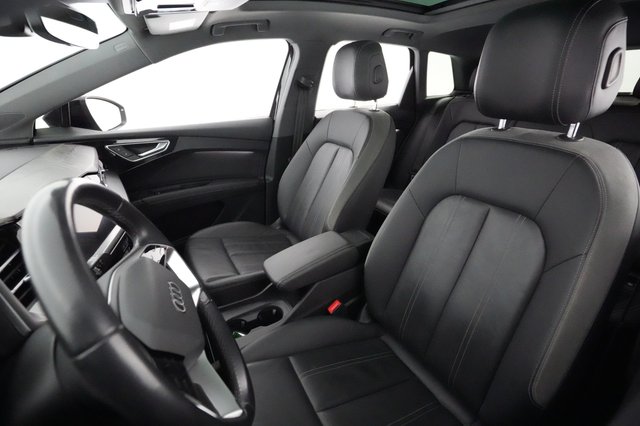 2022 Audi Q4 e-tron — photo 3 of 21