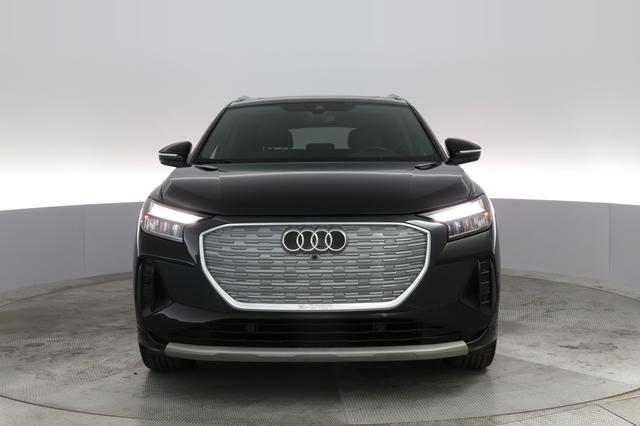 2022 Audi Q4 e-tron — photo 9 of 21