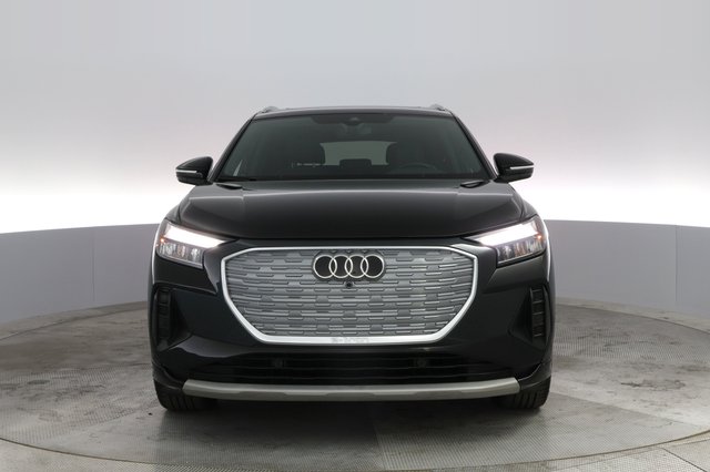 2022 Audi Q4 e-tron — photo 9 of 21
