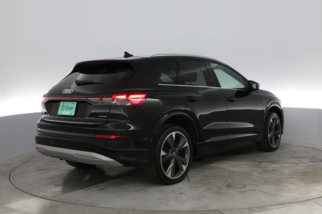 2022 Audi Q4 e-tron — photo 2 of 21