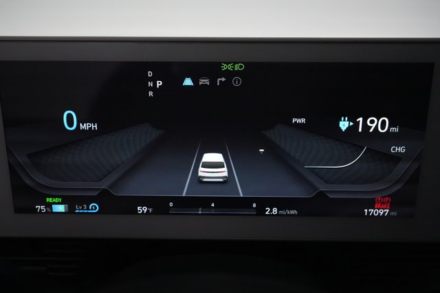 2022 Hyundai IONIQ 5 — photo 5 of 22