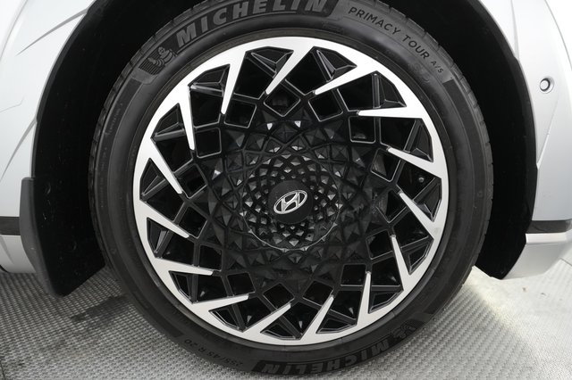 2022 Hyundai IONIQ 5 — photo 15 of 22