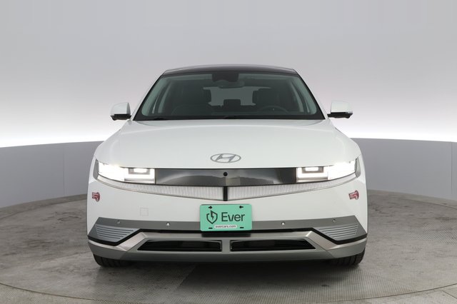 2022 Hyundai IONIQ 5 — photo 13 of 22