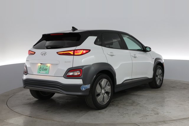 2020 Hyundai Kona — photo 2 of 21