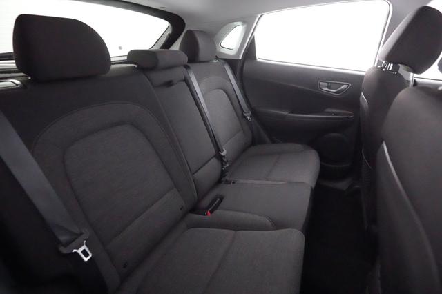 2020 Hyundai Kona — photo 4 of 21