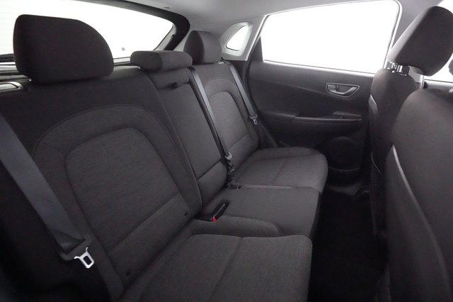 2020 Hyundai Kona — photo 4 of 21
