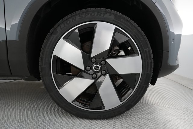 2023 Volvo C40 Recharge — photo 17 of 22