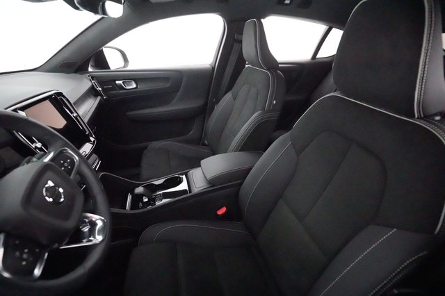 2023 Volvo C40 Recharge — photo 3 of 22