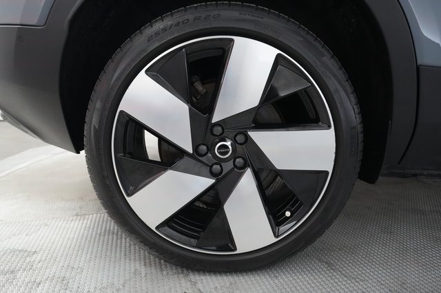 2023 Volvo C40 Recharge — photo 16 of 22