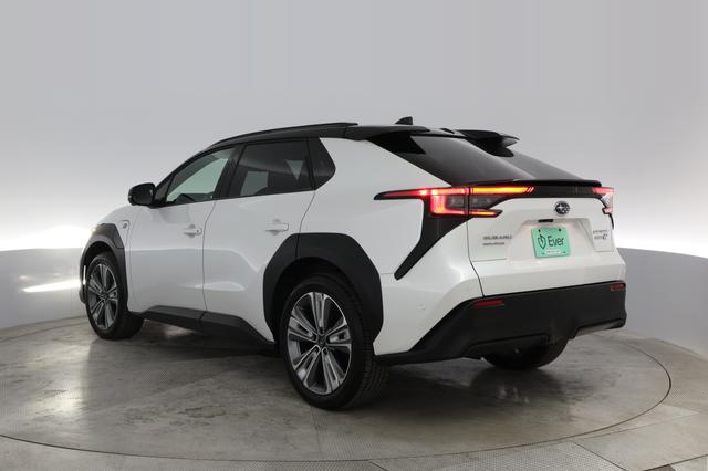 2023 Subaru Solterra — photo 9 of 20