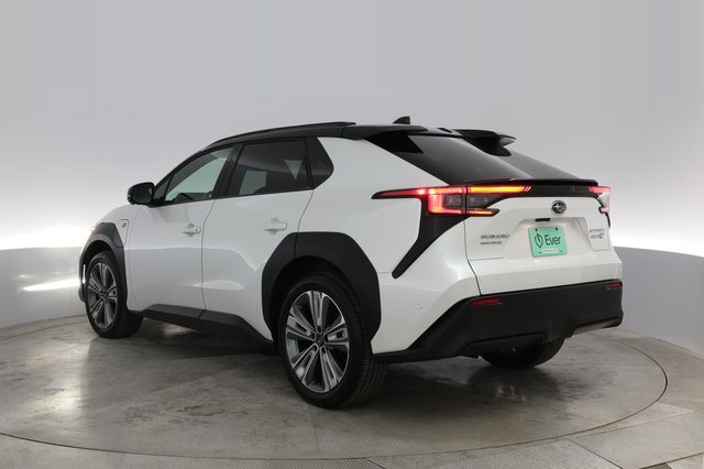 2023 Subaru Solterra — photo 9 of 20