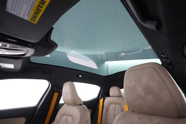 2022 Polestar 2 — photo 19 of 21