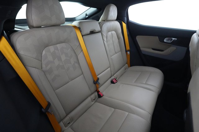 2022 Polestar 2 — photo 4 of 21