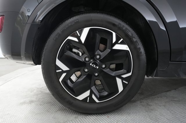 2023 Kia Niro EV — photo 17 of 21