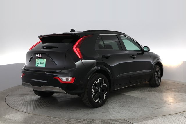 2024 Kia Niro EV — photo 2 of 21