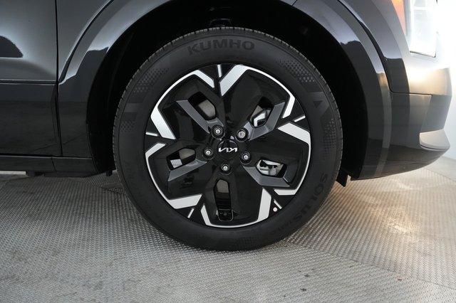 2024 Kia Niro EV — photo 17 of 21