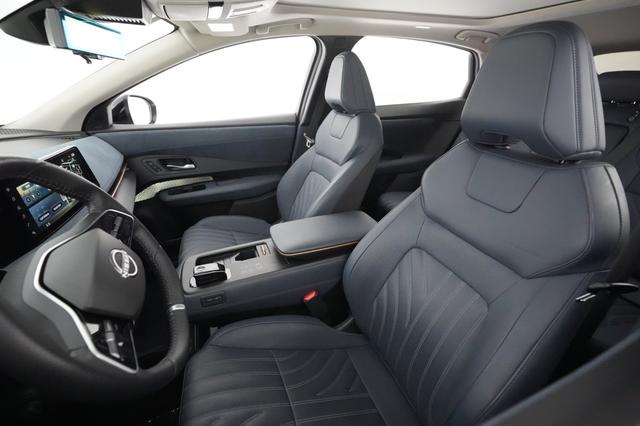 2023 Nissan Ariya — photo 2 of 20