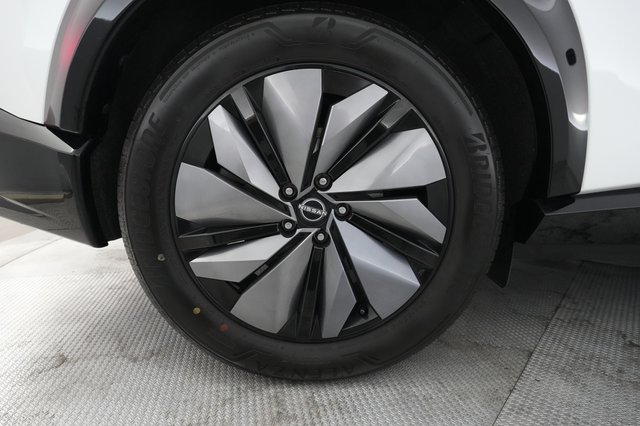 2023 Nissan Ariya — photo 17 of 20
