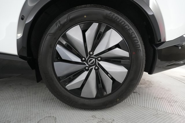 2023 Nissan Ariya — photo 15 of 20