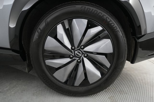 2023 Nissan Ariya — photo 7 of 19