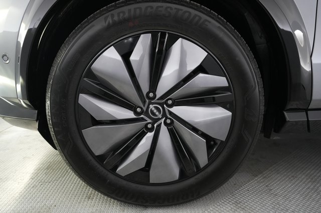 2023 Nissan Ariya — photo 17 of 19