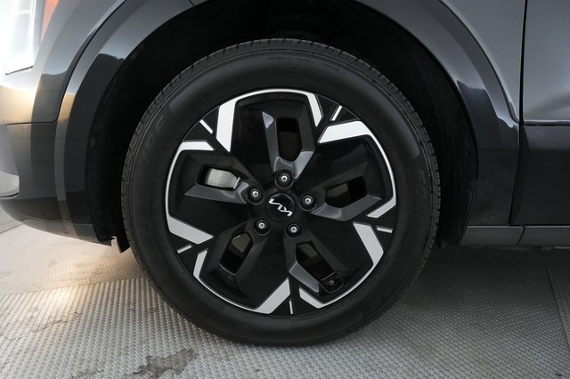 2024 Kia Niro EV — photo 14 of 23