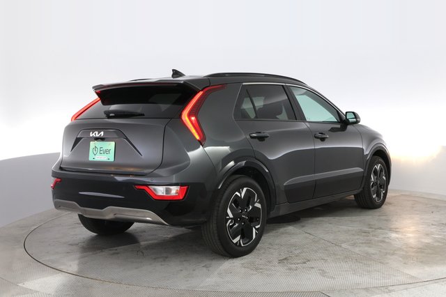 2024 Kia Niro EV — photo 2 of 23