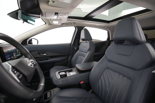 2023 Nissan Ariya — photo 3 of 19