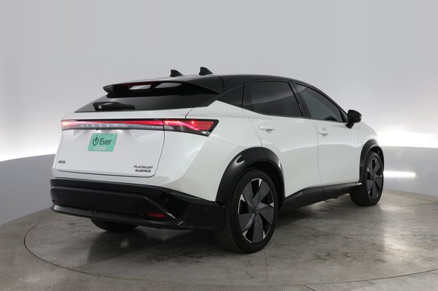 2023 Nissan Ariya — photo 2 of 19