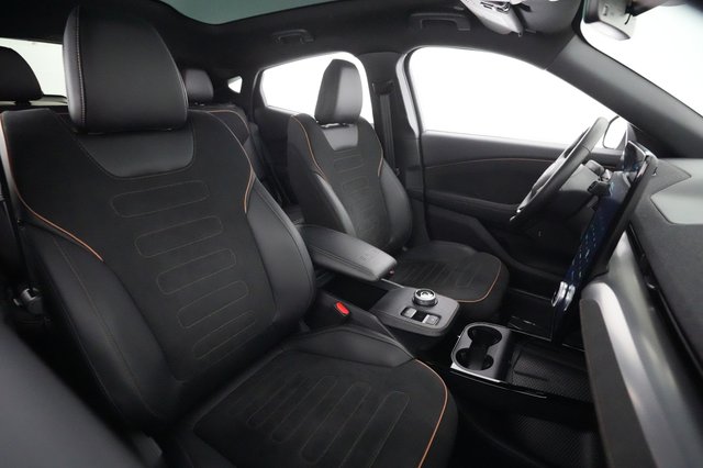 2022 Ford Mustang Mach-E — photo 18 of 21