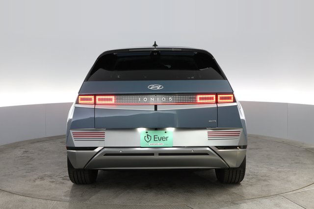 2024 Hyundai IONIQ 5 — photo 14 of 21