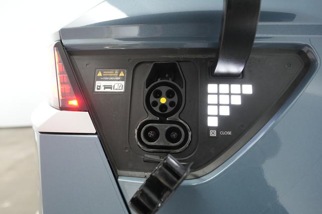2024 Hyundai IONIQ 5 — photo 8 of 21