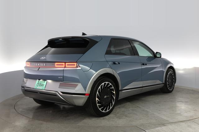 2024 Hyundai IONIQ 5 — photo 2 of 21