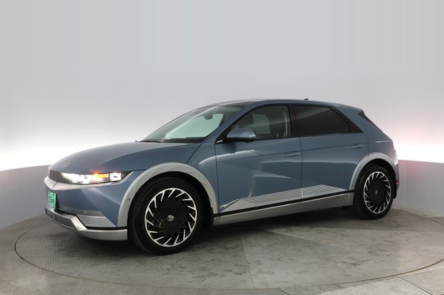 2024 Hyundai IONIQ 5 — photo 11 of 21