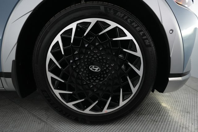 2024 Hyundai IONIQ 5 — photo 15 of 21