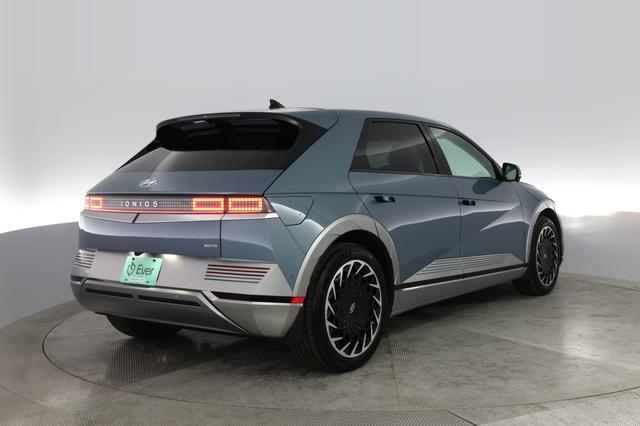 2024 Hyundai IONIQ 5 — photo 2 of 21