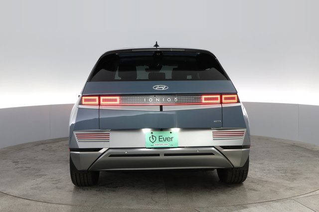 2024 Hyundai IONIQ 5 — photo 14 of 21