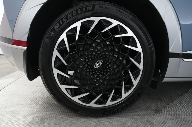 2024 Hyundai IONIQ 5 — photo 17 of 21