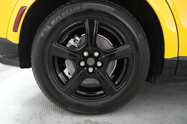 2022 Ford Mustang Mach-E — photo 17 of 25