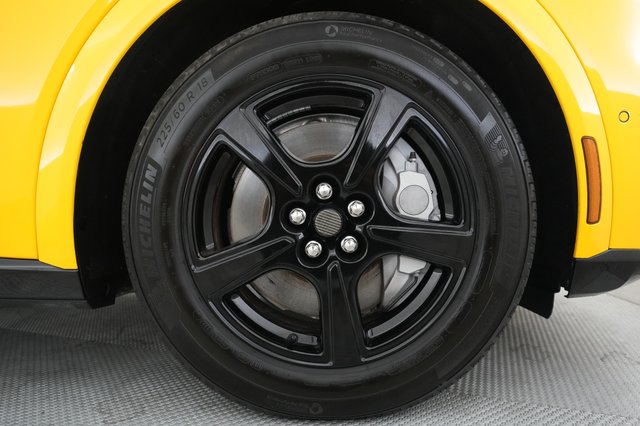 2022 Ford Mustang Mach-E — photo 15 of 25