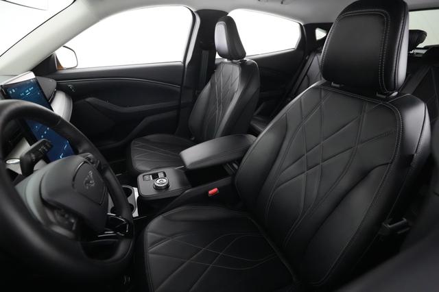 2022 Ford Mustang Mach-E — photo 2 of 25