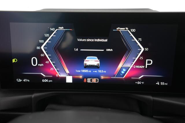 2022 BMW i4 — photo 5 of 20