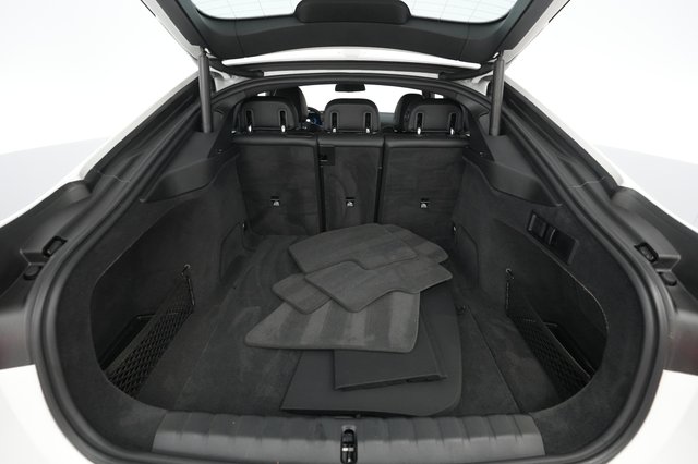 2022 BMW i4 — photo 6 of 20